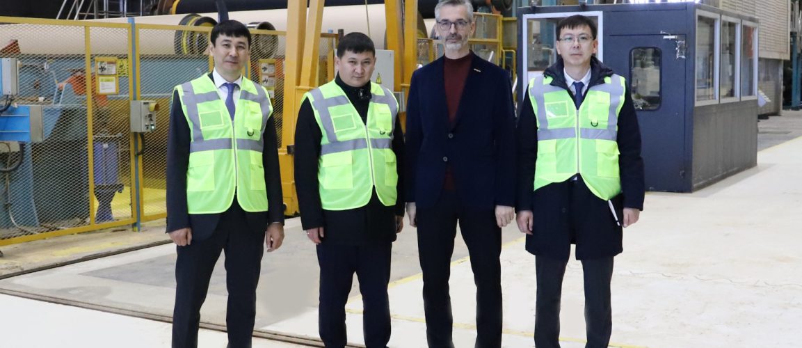 VARAKA KÂĞIT FABRİKASI KAZAKİSTAN HEYETİNİ AĞIRLADI