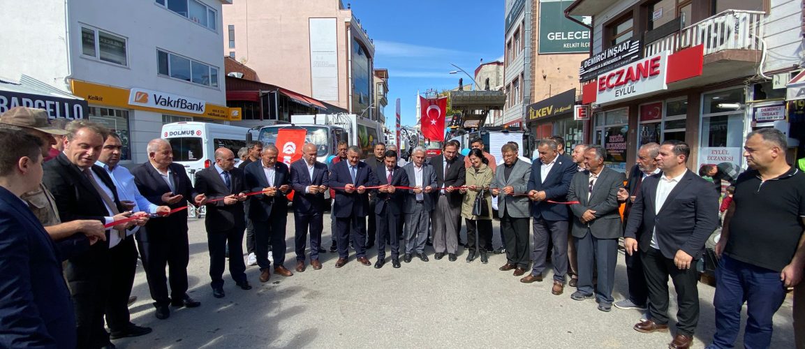 “ÂDİL-İ MUTLAK HAT ESERLERİ SERGİSİ” AMSTERDAM’DA SANATSEVERLERLE BULUŞTU