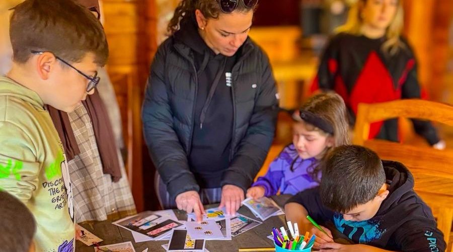 KÜMBET DAĞ EVİ’NDE SANAT VE DEĞERLER ATÖLYELERİ DEVAM EDİYOR
