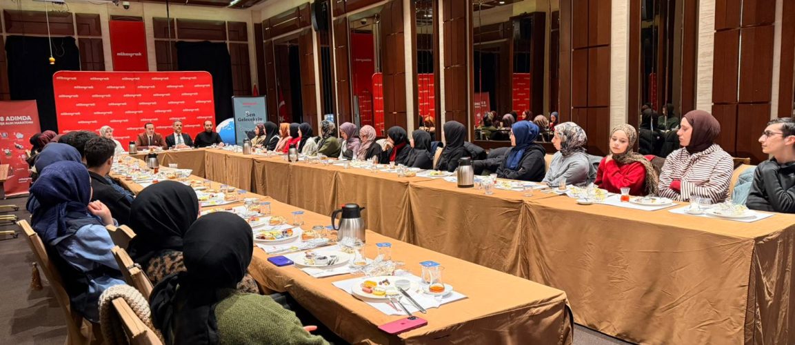 FİLİZ PROJESİ KAPSAMINDA TÜİD ÖĞRENCİLERİ ALBAYRAK GRUBU’NDA AĞIRLANDI